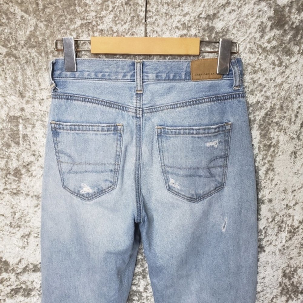 American Eagle High Waisted Mom Jeans Ripped Cotton 90s Style Light Festival - Picture 5 of 10